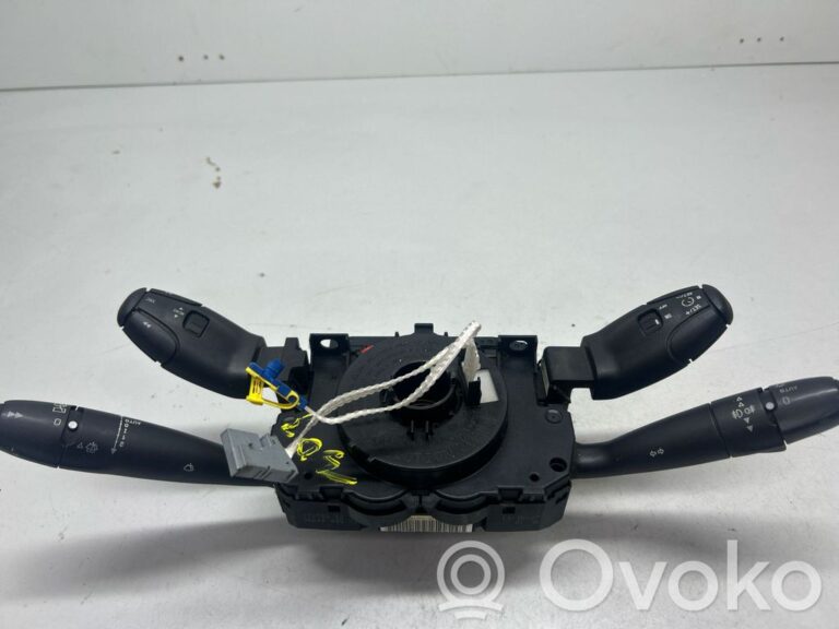 2a4ff6842bdfdbc4a6ce0091b379b655-426f8f8a2b5367e4e722b46e35878fa6_light_switch