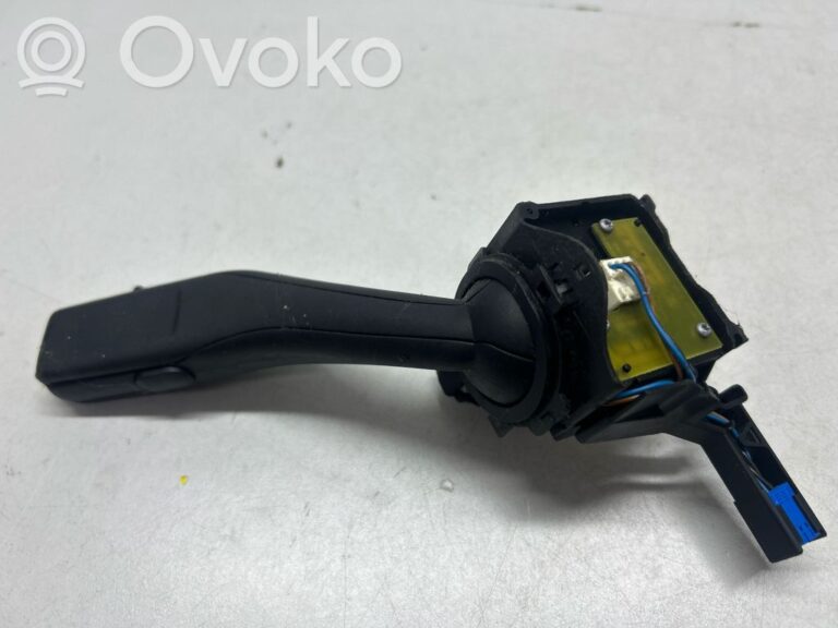 2ab0d867114c7e0e7b47ea87b5e290e5-e73faa14dff0449758ab90ea6aa5236c_wiper_control_stalk
