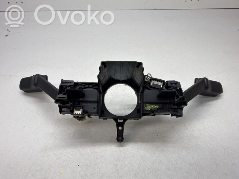 2bb96252b0cf0ad74d2314481d7953fb-73e5110ba589a7b22ab4c17f041ecaba_wiper_turn_signal_indicator_stalk_switch