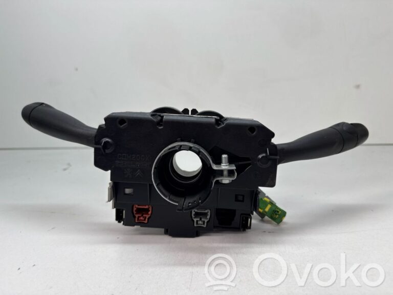2d06ae0c5d1d06f94e726b5a57d89090-333c28033e9cddf672c0a459829c9cad_light_switch