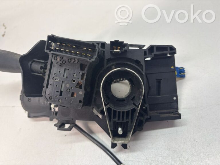 2e2e124a45deeba9b6aaabfe4228a194-50901deb26292541aa54748720477051_wiper_control_stalk