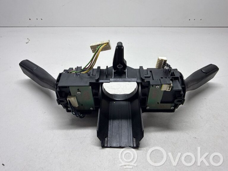 324f3e225999751927f138b0974b542f-ffb4ca4eea3335b24c18fd2343fa3cfa_wiper_turn_signal_indicator_stalk_switch