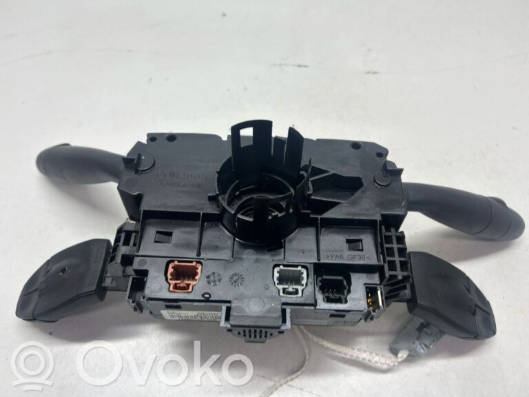 3290dc7f99c0e201f0fac00fb684a4ae-98c31e0dda8a37f5fefd70624a30d9b9_light_switch