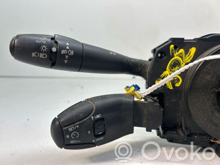 33bf10f3f72825b874b3b9f429f83a51-62cb0ec721d8ef36ca01e80614bd3237_light_switch