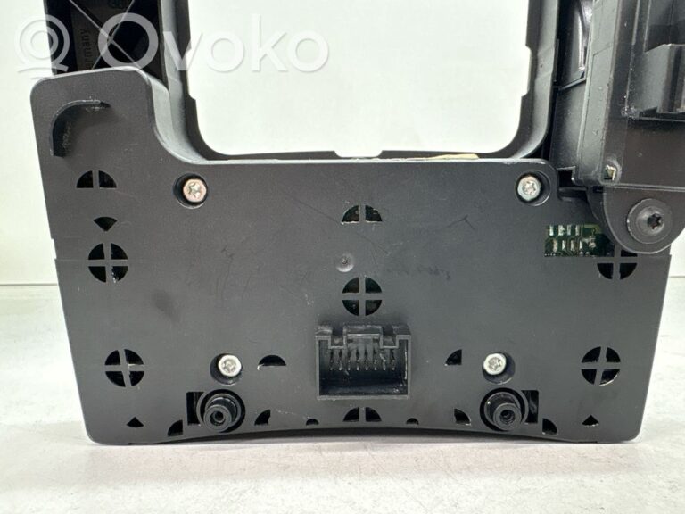 34564b84e2ce90279df8e955ae8a4b9a-1a525d96315a7713c79b9f52ad7d8837_head_unit_multimedia_control