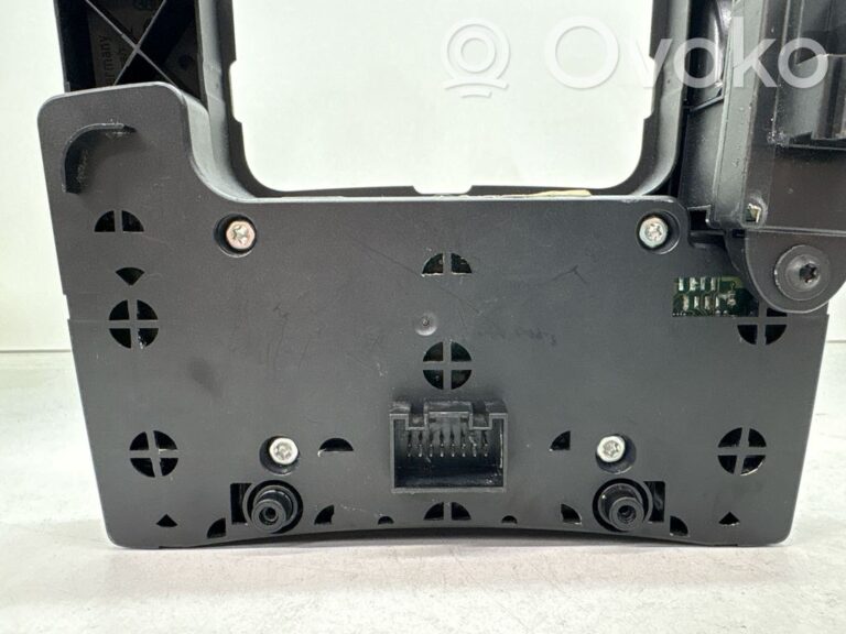 34564b84e2ce90279df8e955ae8a4b9a-1a525d96315a7713c79b9f52ad7d8837_head_unit_multimedia_control