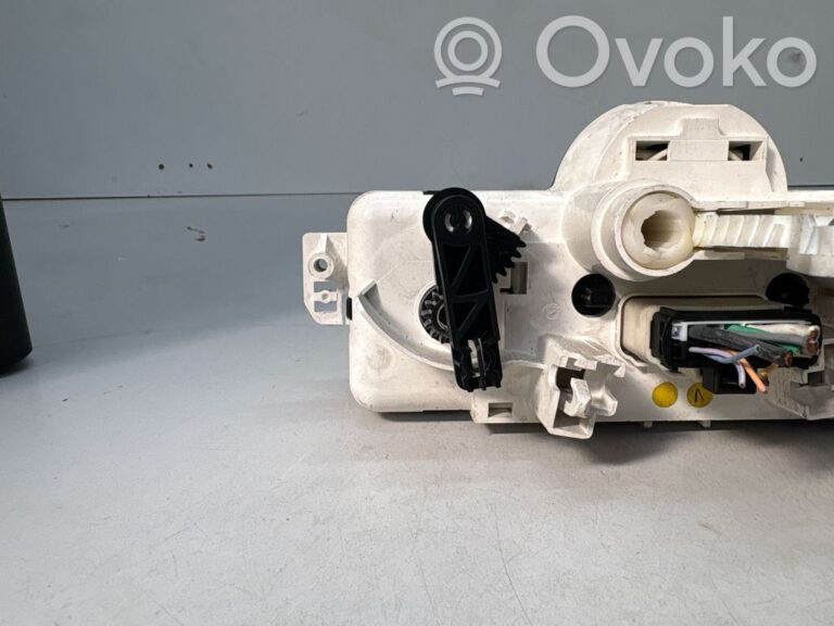 3738d163ba609194bc4b336a508c5bfd-e9d2c97ee4f734f0366510bfa2438322_climate_control_unit