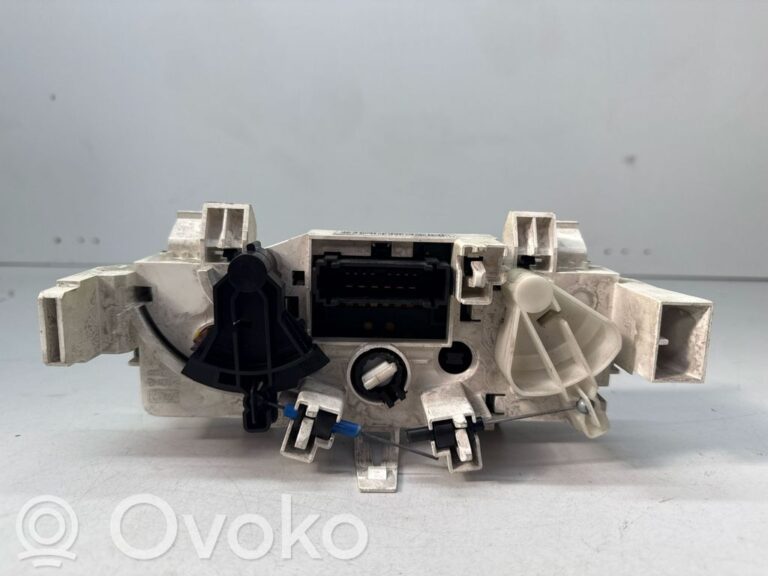 383cbc4d52aa24066b1a78db455bca62-3eea34fd2dcb05c649eb414112ae163b_climate_control_unit