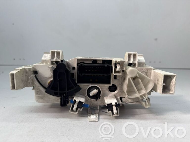 383cbc4d52aa24066b1a78db455bca62-3eea34fd2dcb05c649eb414112ae163b_climate_control_unit