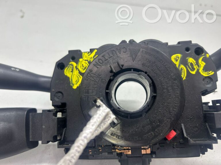 3abe7e9752ad8f43c05f74921bfb14f6-5ef0d29fc2d6548075252d59ed3cf984_light_switch