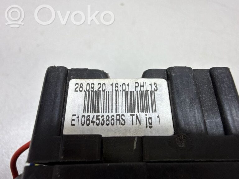 3c5cafde418a2bc94e1914fba3434842-0d7e51b8af6aaef02f4ed6983645e70a_light_switch