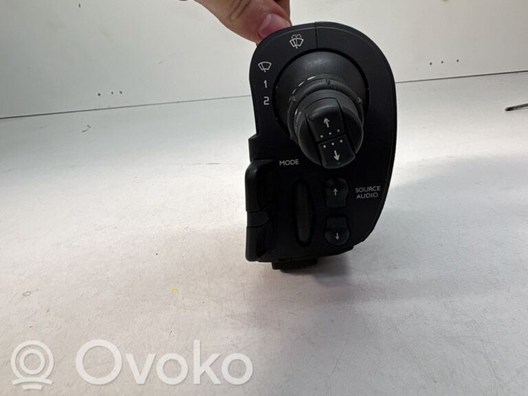 41d8b114f2231bf74abb07ae90e63e2d-36e1c7989d8691603704c331ce737ac1_wiper_control_stalk