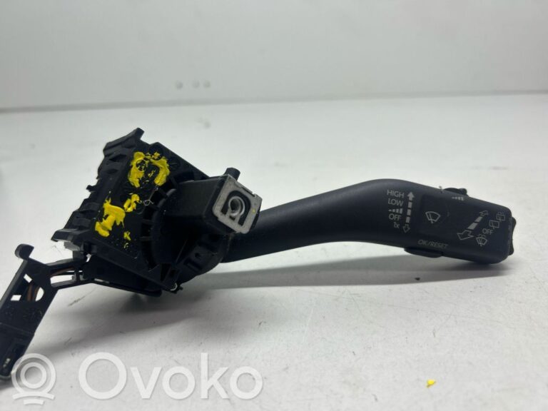 43895463f0e355bac4b28d98aa3fb18a-793489a360e73908dd43e75dcd22b418_wiper_control_stalk