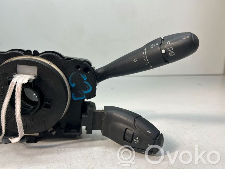 44b3414d6e7b451aa505eb5355900ca6-ce525788162944671b921e2b1c19d38b_light_switch