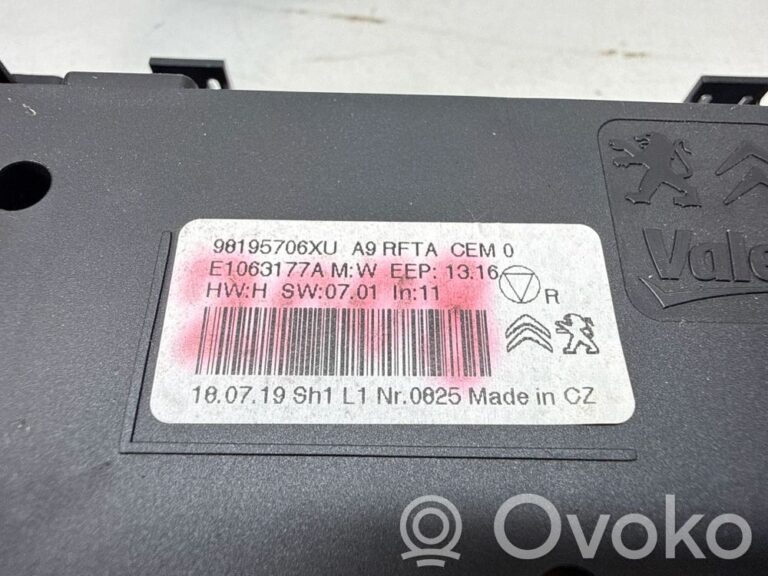 461715e554074ed78f57f10aac449036-a227652587dc7637f07934f7770448c7_climate_control_unit