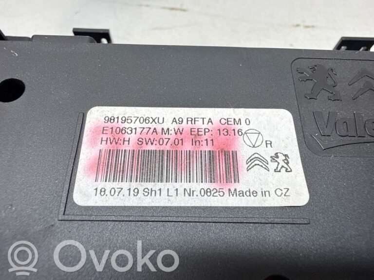 461715e554074ed78f57f10aac449036-a227652587dc7637f07934f7770448c7_climate_control_unit