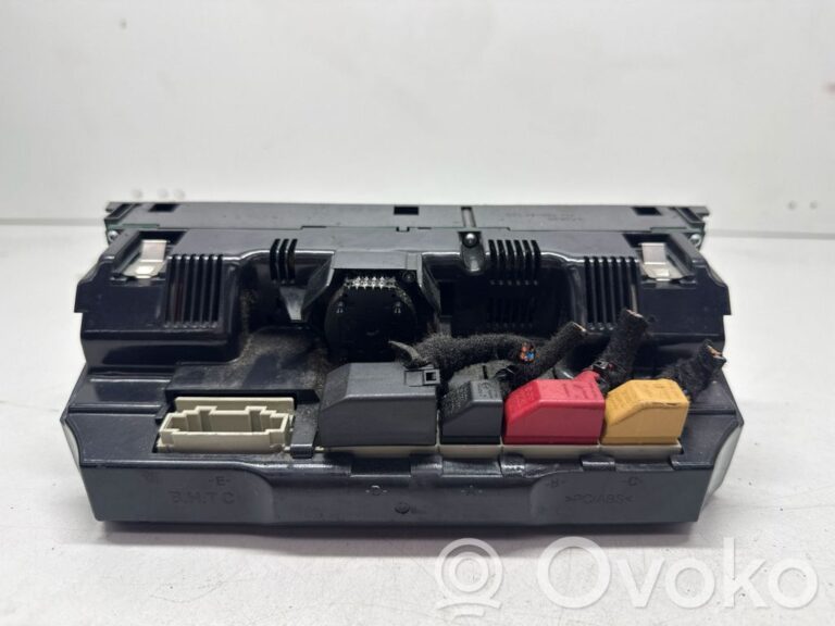 4b163db6872ee52ac250b1a5ac830cfc-cefd1ac5b186161077ba7c38d67807b7_climate_control_unit