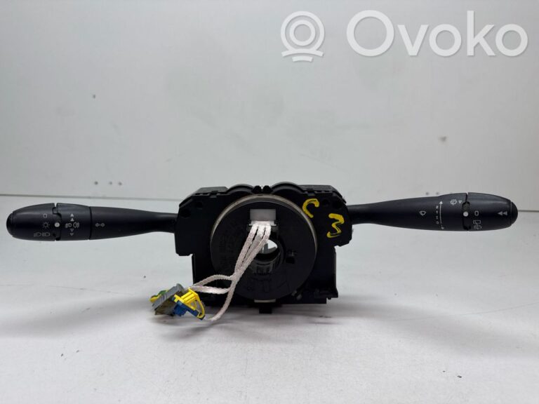 4d760ce3dcf3053f504596843dec2bb5-5d1d6e15d5121d15af819bc31bc30828_light_switch