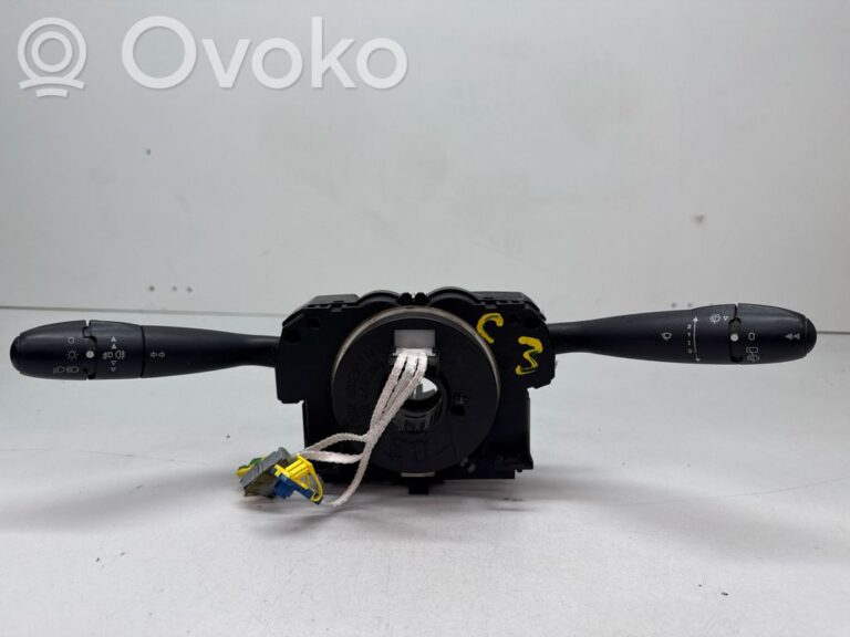 4d760ce3dcf3053f504596843dec2bb5-5d1d6e15d5121d15af819bc31bc30828_light_switch