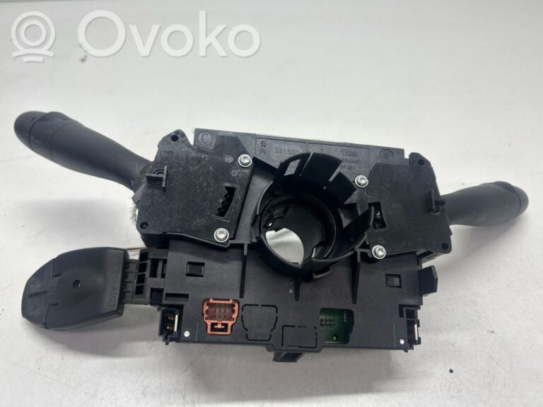 4e50486dd4e7978e2aded0152c6fedb3-f74ec3508bb5787d3db4c36f2306a846_light_switch