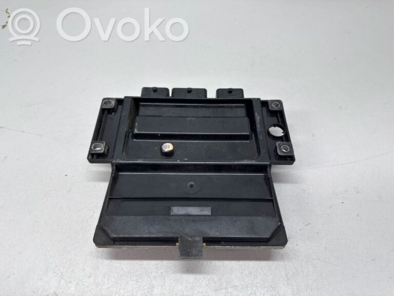 4e6a529b5c1ad8bb14f820f0233aa914-9d1d303f66f0825ead49979bfa1c579d_engine_control_unit_module