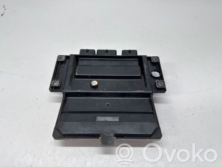 4e6a529b5c1ad8bb14f820f0233aa914-9d1d303f66f0825ead49979bfa1c579d_engine_control_unit_module