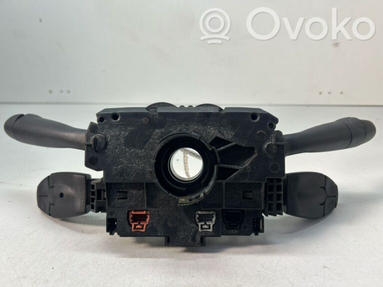 4f351d1816c09abd6da10d4174a77eea-7e0c4b1ce640873e2fe07c953061e210_light_switch