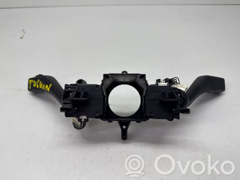 4fd0b7dc9781c9daae05e2d1fb13e29d-0de965d9ce6aced59acaf74b90ce8cac_wiper_turn_signal_indicator_stalk_switch