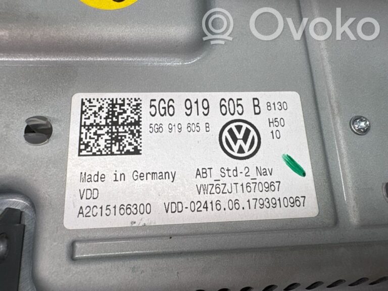 51eff4d71c01a4cc963eddb99d43415e-fed398f7e9f57fc87e9b8b08c2321bf6_screen_display_small_screen