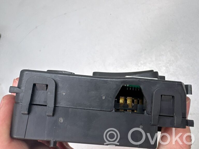 5343360496edace2a75b60d74d5b1995-07510f0546d49d654ced9d3010a6316a_wiper_control_stalk