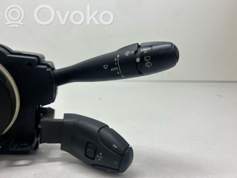 5826ed87cb198df86f3bdfe3bdf64247-df26baff8982ead0b7237742f2a1c527_wiper_turn_signal_indicator_stalk_switch