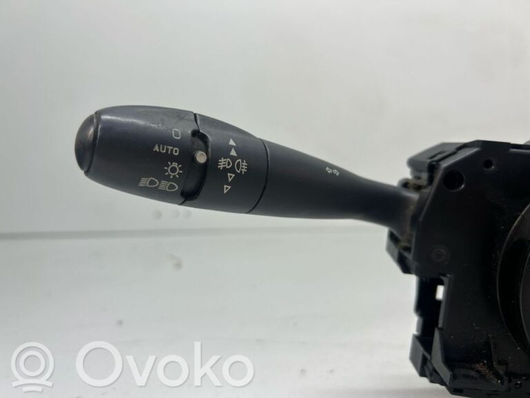 5969e06be1db50da89d21b15fa05bf73-51702e22924fd21a89696d89aab06b06_light_switch