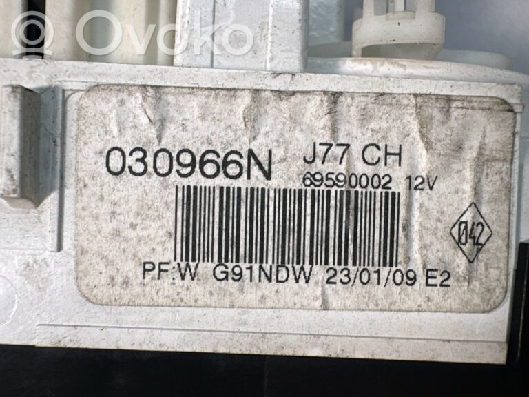59dbf385ae41c6cf605f8f495962f385-bb27f95a93c0f9fbbfb2ee9c838f6cdf_climate_control_unit