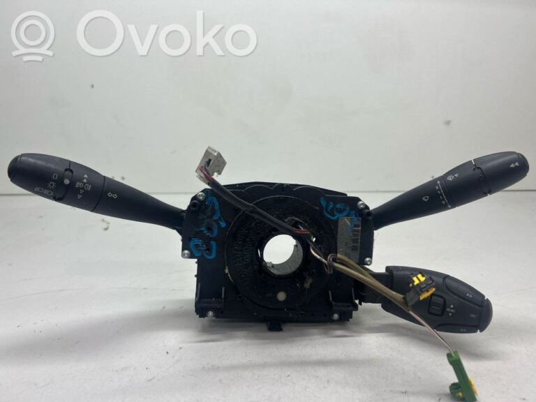 59ebc53c82a4d0c0b462f2b0821f4895-8cf5198ea02b4adb1acaa017d71aec02_light_switch