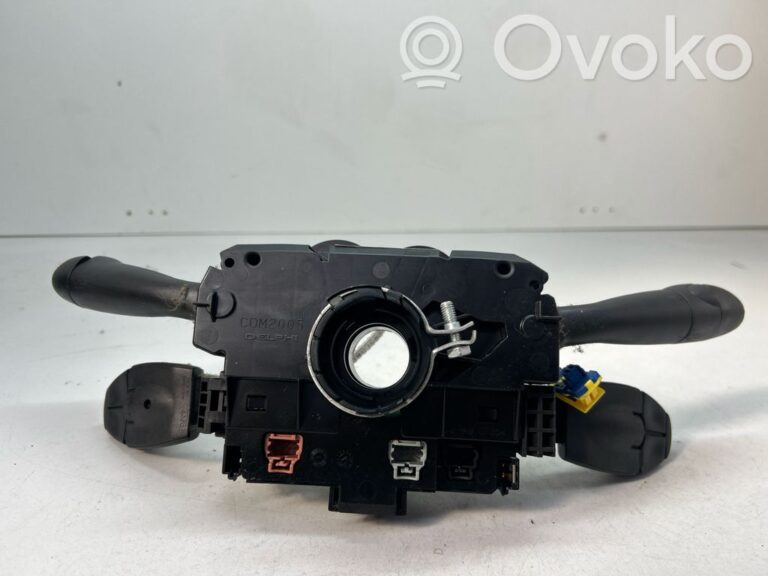 5a771e20c704ef25ee5b8bcb8fcb82aa-05b9f63303c021e692addc9d5316d3b6_light_switch