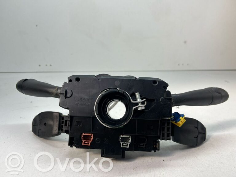 5a771e20c704ef25ee5b8bcb8fcb82aa-05b9f63303c021e692addc9d5316d3b6_light_switch