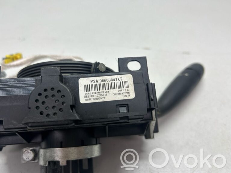 5a7999be229eb84757b00b94d22e3c6b-2ff486299cab7058febd8194410dde7c_light_switch
