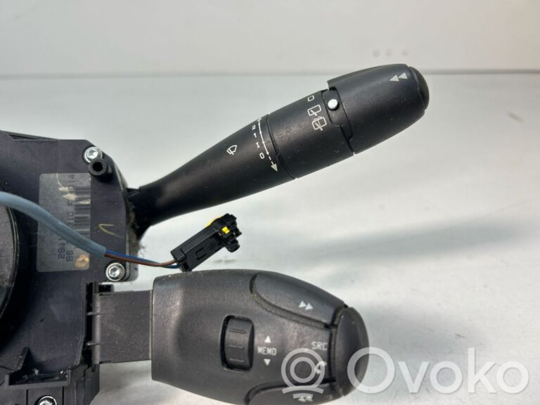 5d0cb9fe52d903eb5d8638dfcb4063ff-95575993f500a3acce379041133f6391_wiper_turn_signal_indicator_stalk_switch