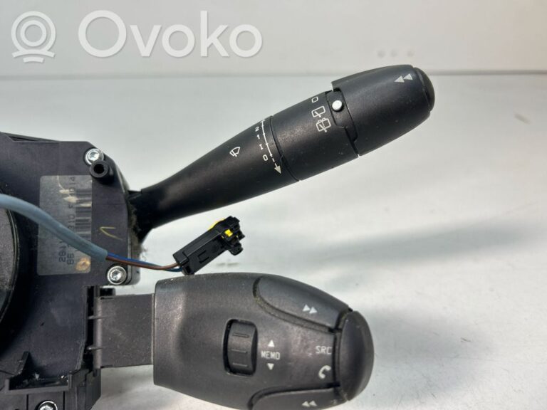 5d0cb9fe52d903eb5d8638dfcb4063ff-95575993f500a3acce379041133f6391_wiper_turn_signal_indicator_stalk_switch