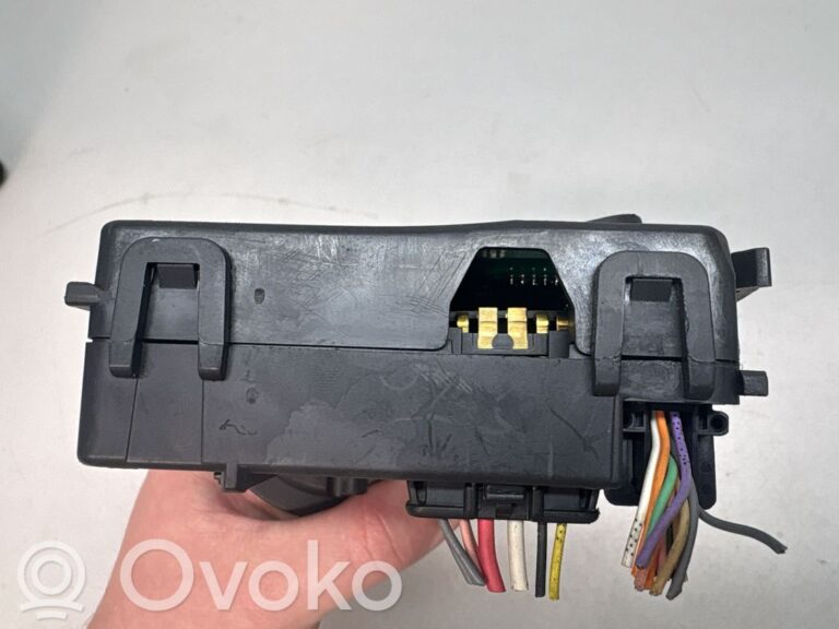 5d40a2336aabe30a8e259df37103e8c2-b5a454ce688ae134378389a5cd4e3004_wiper_control_stalk