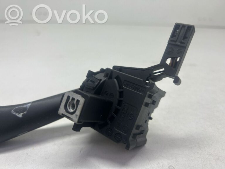 5fde8c8063b4eb43db8fb933da26e3cb-10f33f5d5185126bc19ec483ff366092_wiper_control_stalk