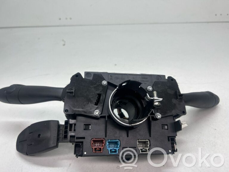 61660cec220766a0756fa83f6278bdbf-7de006966057da7000927cbe0e4b00f4_light_switch