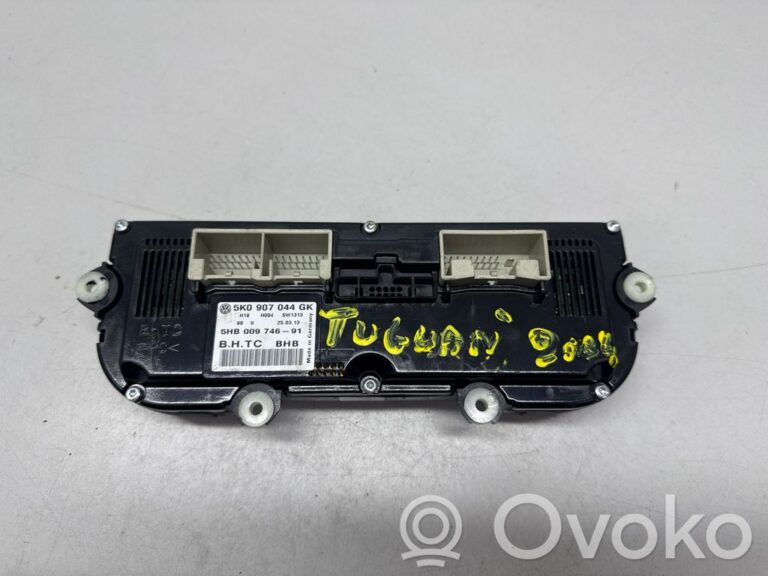 62300543490c3b72dd182c8c26da7e7f-e6d8b45e7f1fd6aad40ced9495def9fe_climate_control_unit