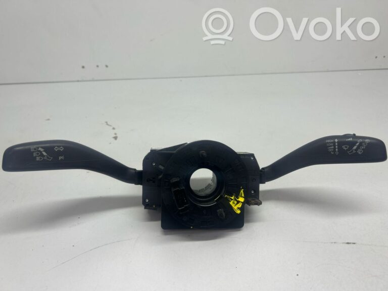 64cb46f43b8890b84415e847b9611f6b-3ec812d634493e5312a63f4c29eb454d_wiper_turn_signal_indicator_stalk_switch