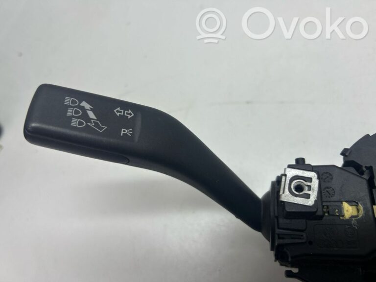 6575e6543850e15fe73d331b5c84bc02-1d6d9090a28da2ef5d595be1c5e56d42_wiper_control_stalk