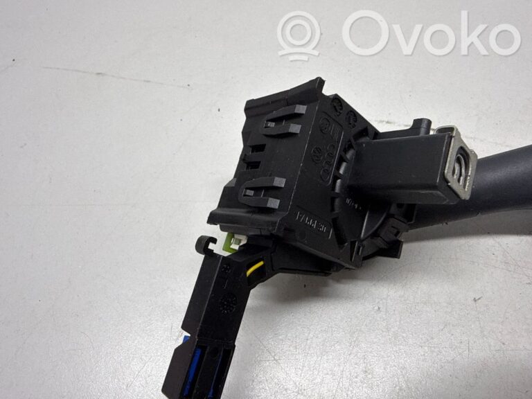 65cf13f565dcc768236218d2696169dd-e8ffdf87f2922033e30dcdcfa7a65906_wiper_control_stalk
