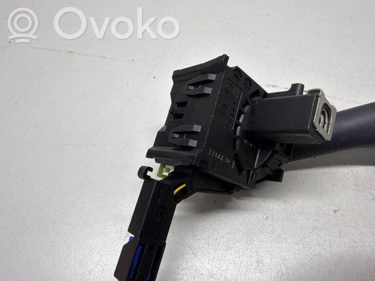 65cf13f565dcc768236218d2696169dd-e8ffdf87f2922033e30dcdcfa7a65906_wiper_control_stalk