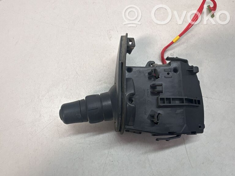 670283377317b1d72c5a01d8bfe654dd-05a49c1223fe5c73f693e92342f9c543_wiper_turn_signal_indicator_stalk_switch