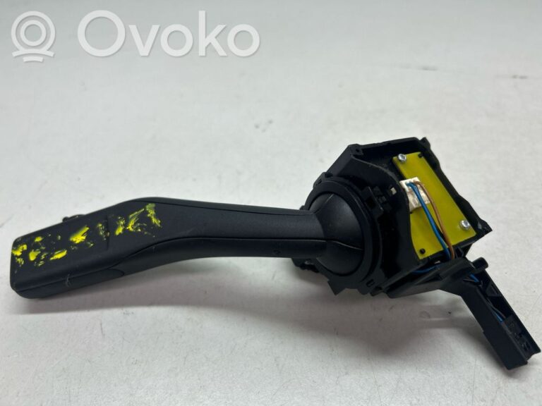 67a5fb81eacfc6aa536fdcbbe3c42e33-33dc6df3431c1493f0c48e986893ba0a_wiper_control_stalk