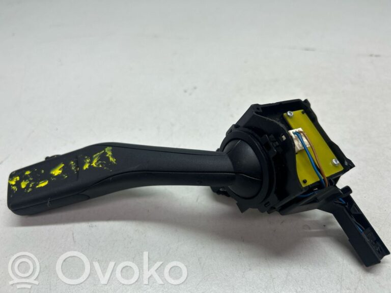 67a5fb81eacfc6aa536fdcbbe3c42e33-33dc6df3431c1493f0c48e986893ba0a_wiper_control_stalk